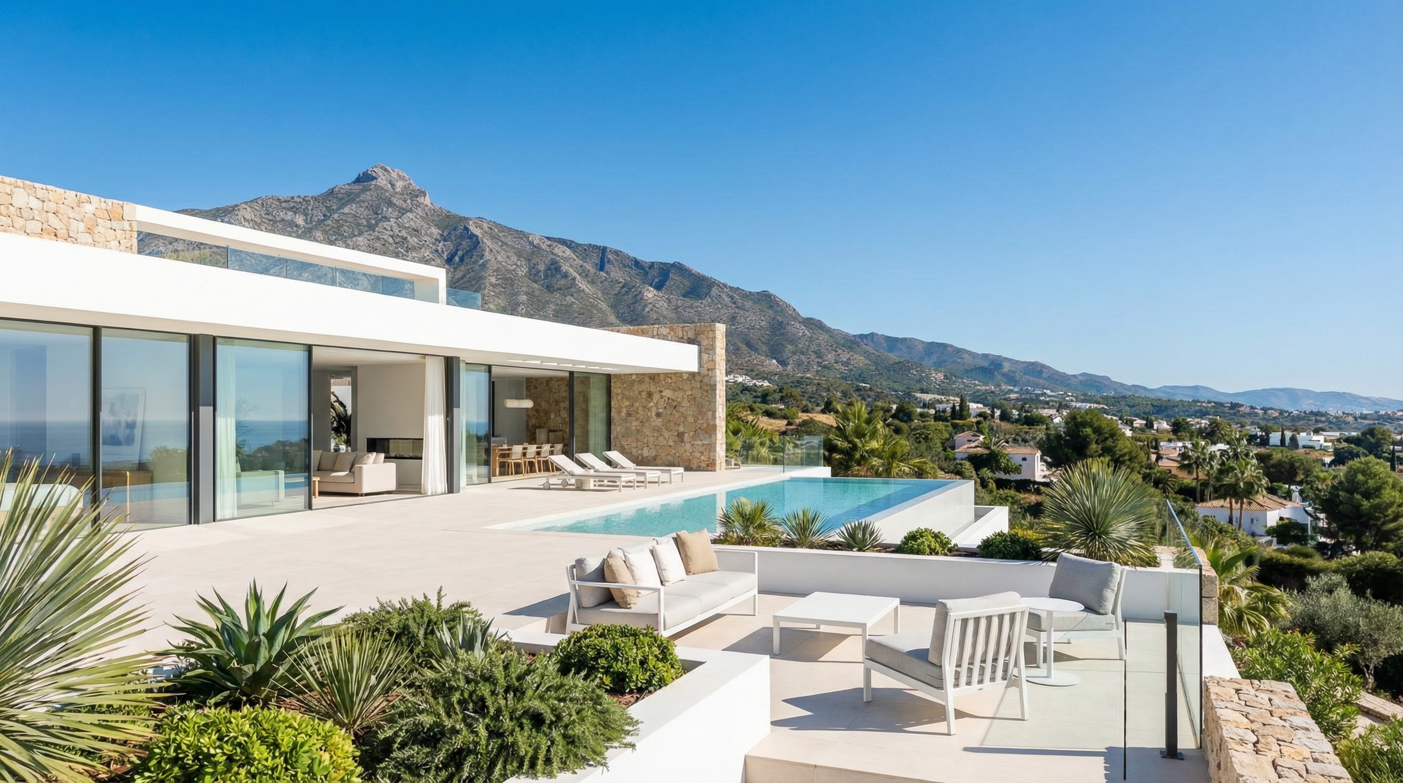 Den omfattende guide til flytning til Costa del Sol: Væsentlige trin og indsigter for europæere over 45 år i 2026 - Costa del Sol fast ejendom.