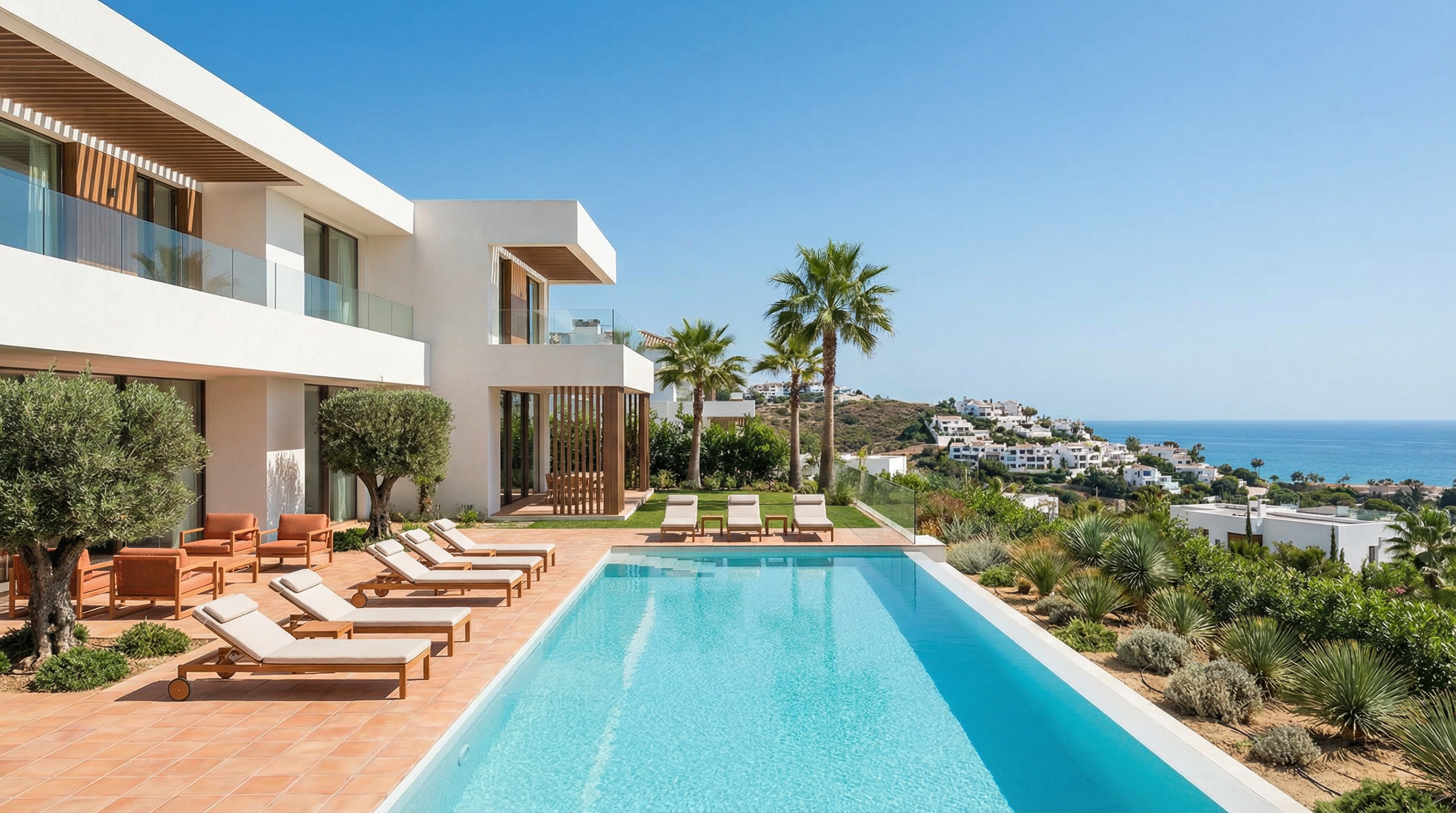 Een moderne mediterrane villa in Costa del Sol met elegante architectuur, weelderige tuinen en een serene buitenterras onder een levendige blauwe lucht.