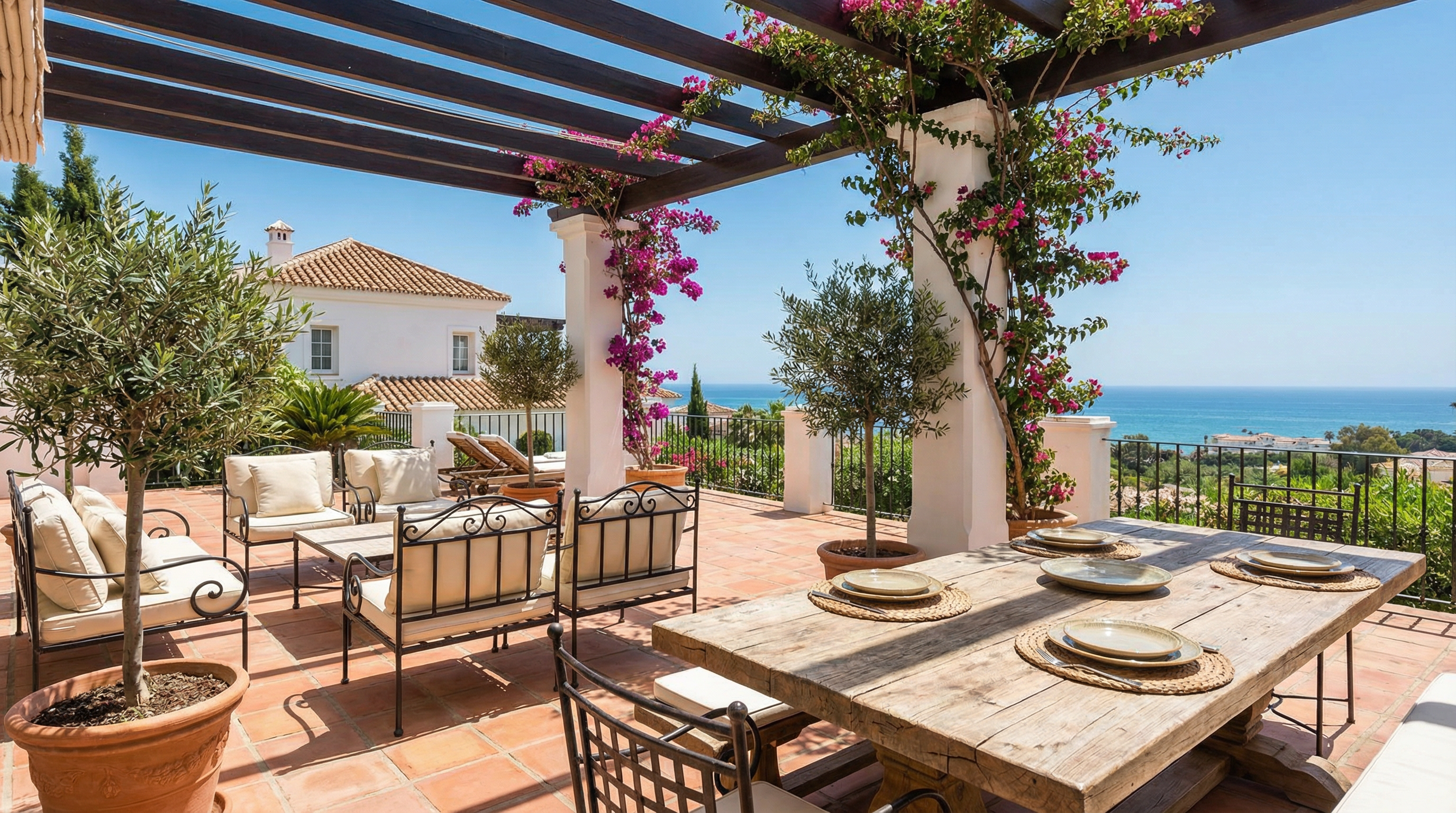 Készen áll a stresszmentes életre? Ez a luxus ingatlan a Costa del Solon várja Önt, kulcsrakészen az örömre és harmóniára.